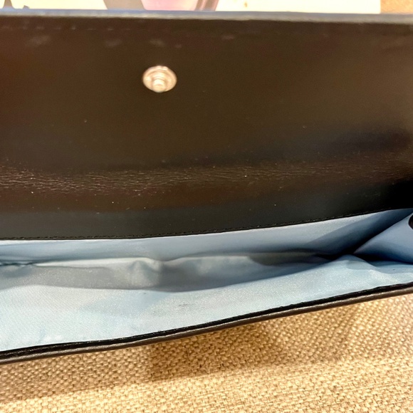 COACH Black Signature Turnlock Wallet - Picture 15 of 16